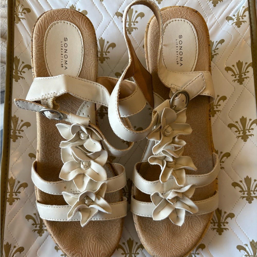 Flower wedges